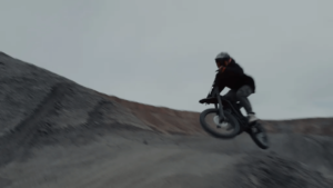 ERide Pro SS - off-road capacity lifestyle image